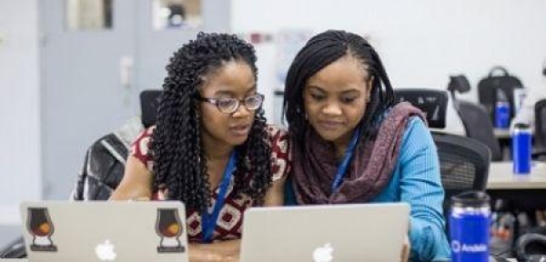 Entreprenariat féminin: le programme de mentorat féminin panafricain eWoMenTor veut lancer près de 500 000 femmes d’ici 2030