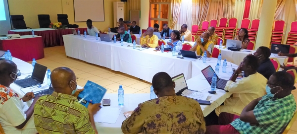 Entrepreneuriat au Burkina Faso : Oxfam ausculte l’environnement des affaires en vue d’une solution aux difficultés des jeunes et des femmes